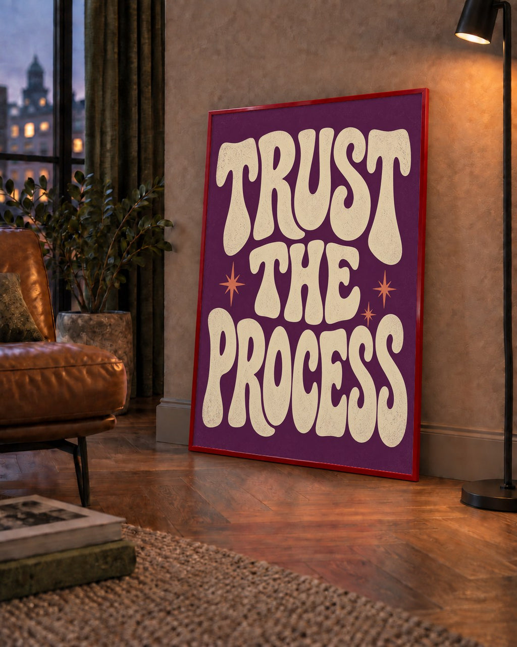 Retro Tipografi Motivasyon Posteri - Trust The Process — çerçeveli hâliyle bir ev duvarında