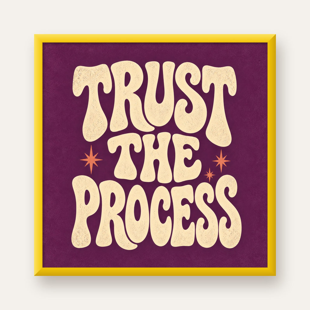 Retro Tipografi Motivasyon Posteri - Trust The Process — sarı çerçeveli
