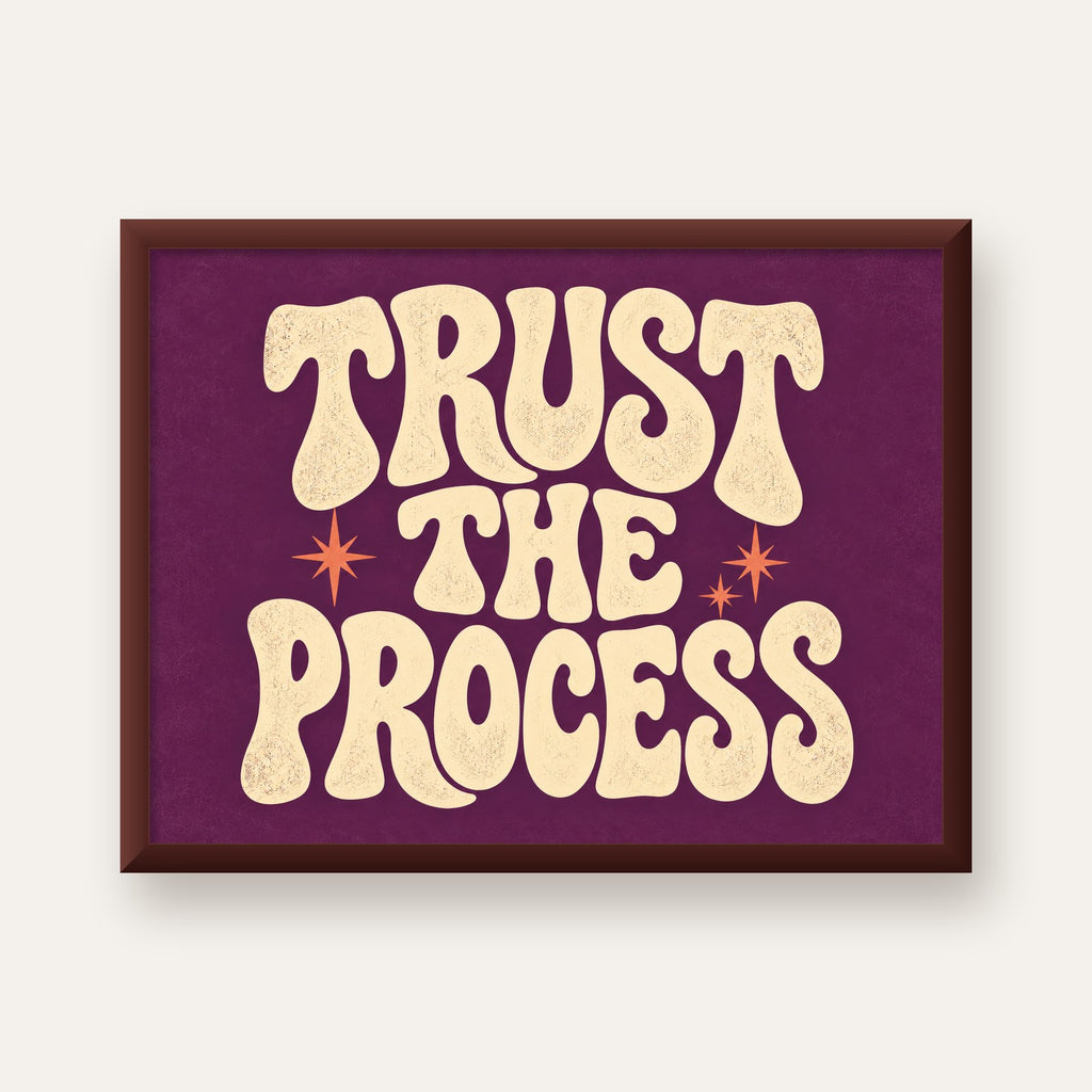 Retro Tipografi Motivasyon Posteri - Trust The Process — ceviz çerçeveli