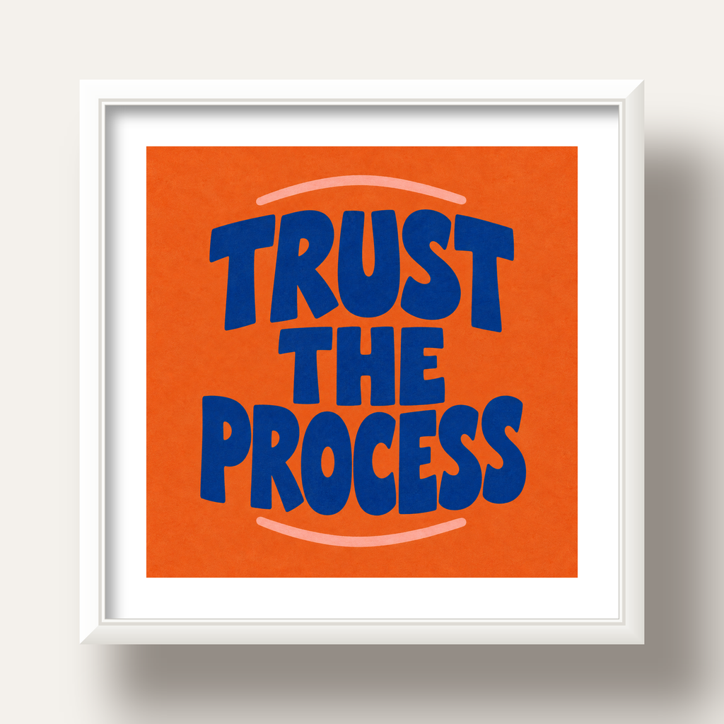Trust The Process Poster – Motive Edici Tipografi Duvar Dekoru — beyaz derin çerçeveli paspartulu