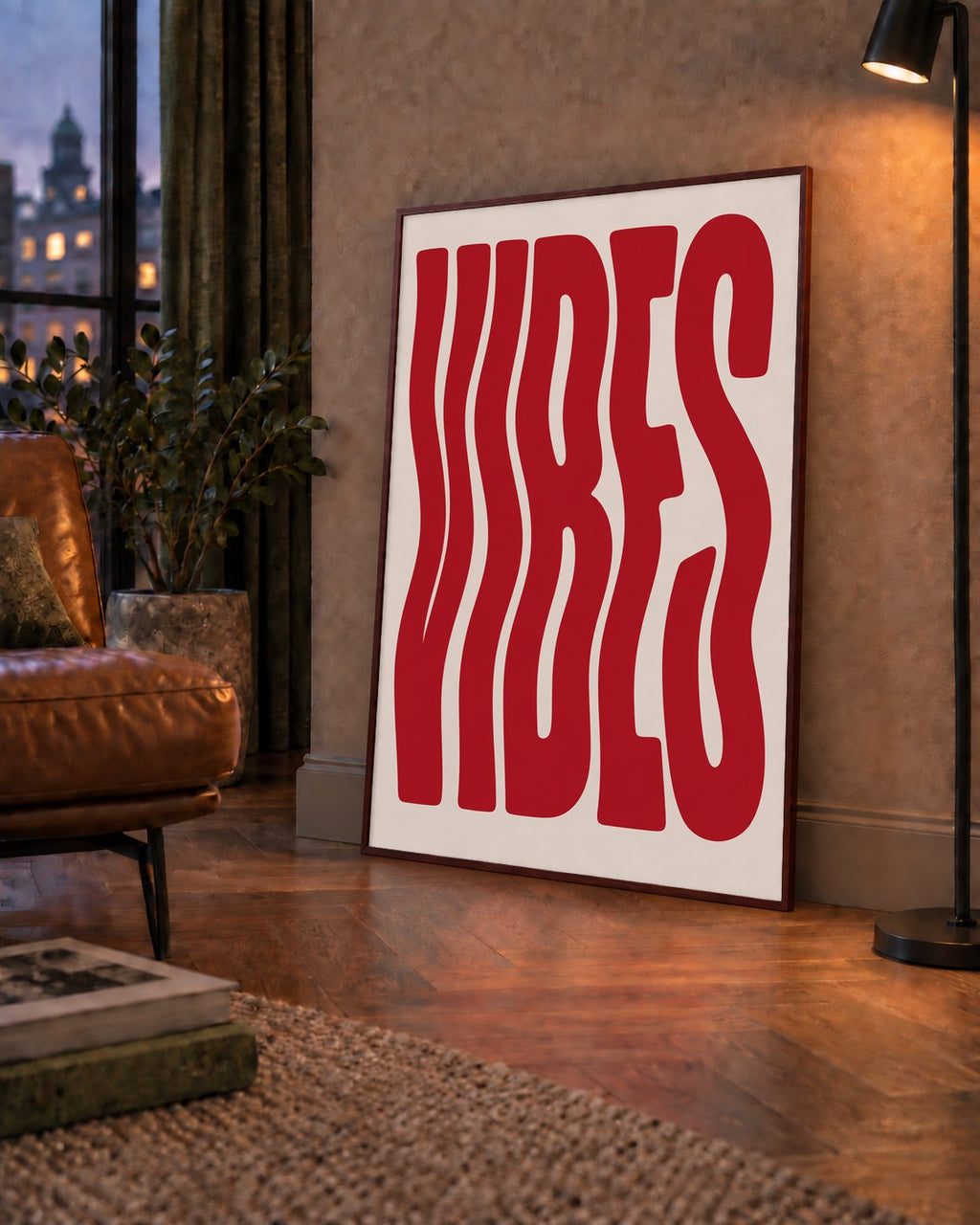 Dalgalı Tipografi Vibes Kırmızı Minimal Poster Baskısı — çerçeveli hâliyle bir ev duvarında