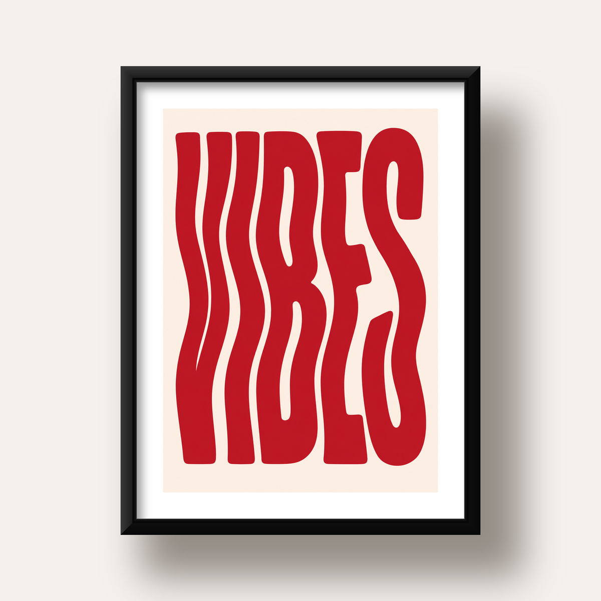 Dalgalı Tipografi Vibes Kırmızı Minimal Poster Baskısı — siyah derin çerçeveli paspartulu