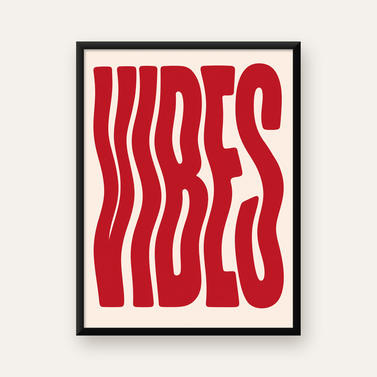 Dalgalı Tipografi Vibes Kırmızı Minimal Poster Baskısı — Dikey baskı, düz siyah çerçeveli duvar posteri