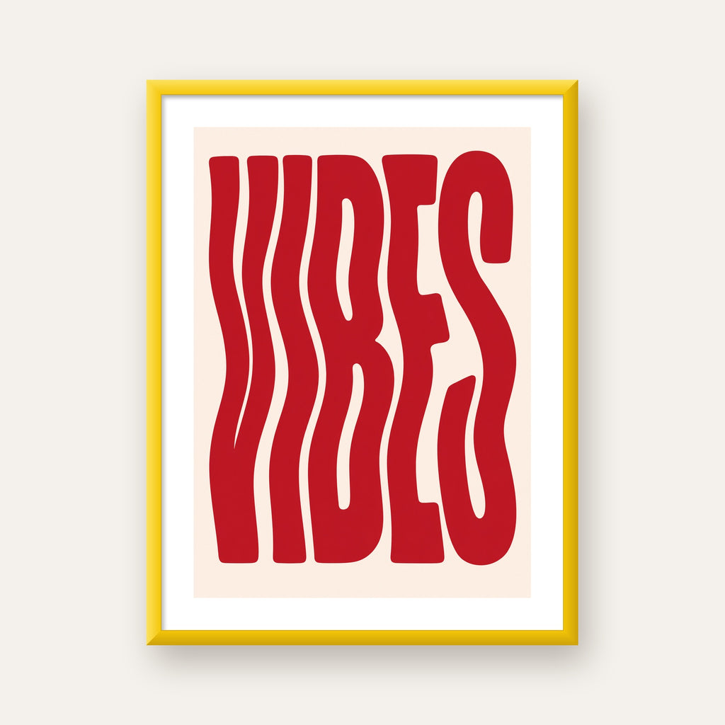 Dalgalı Tipografi Vibes Kırmızı Minimal Poster Baskısı — sarı çerçeveli paspartulu