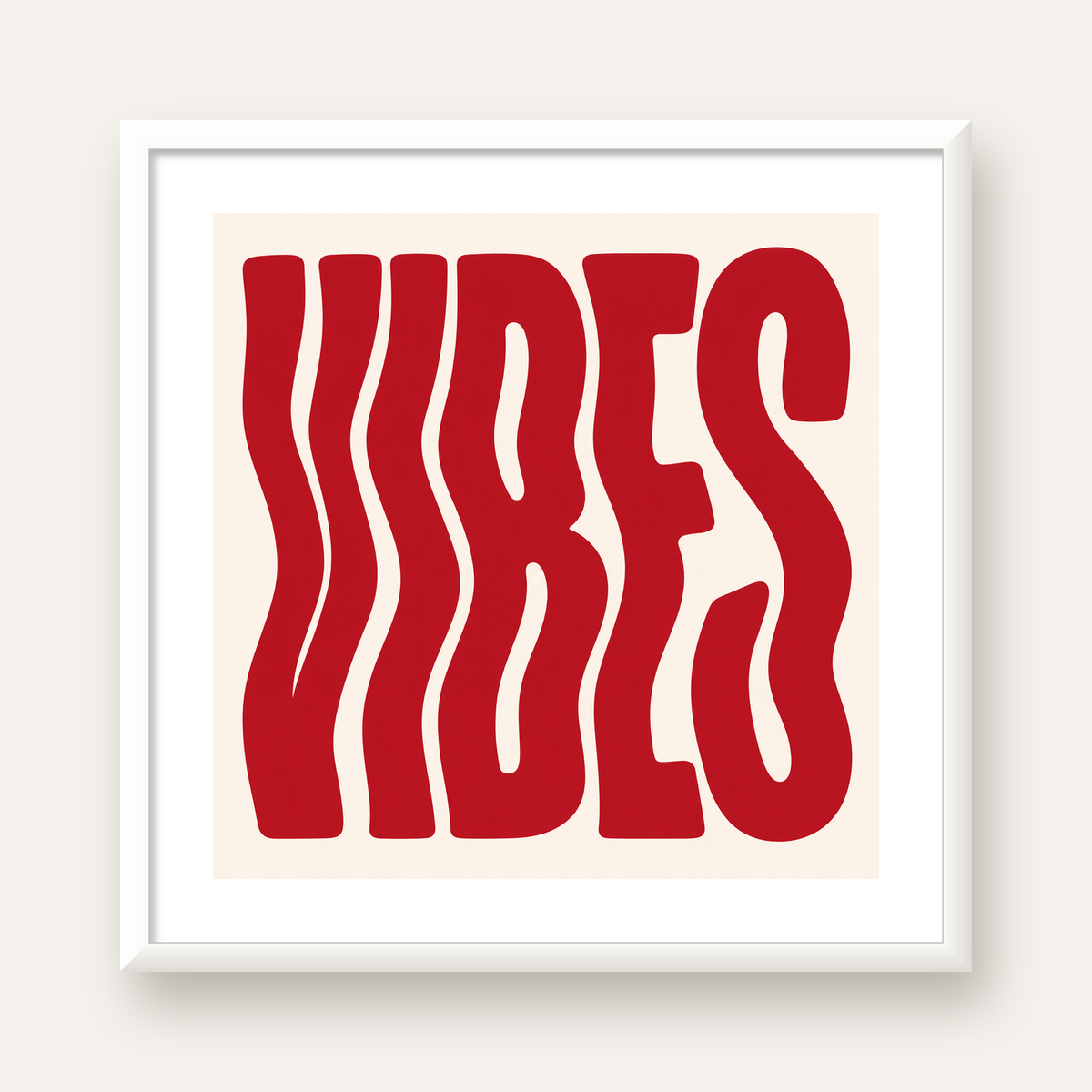 Dalgalı Tipografi Vibes Kırmızı Minimal Poster Baskısı — beyaz çerçeveli kare poster