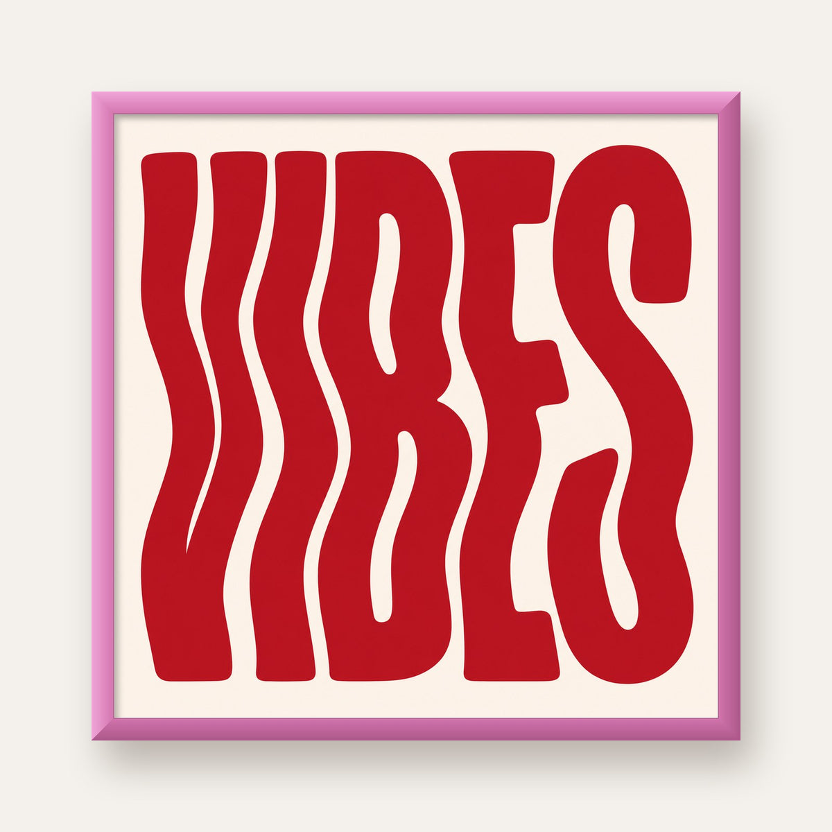 Dalgalı Tipografi Vibes Kırmızı Minimal Poster Baskısı — pembe çerçeveli