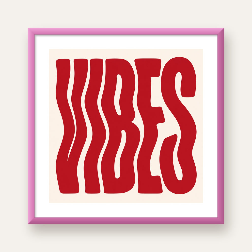 Dalgalı Tipografi Vibes Kırmızı Minimal Poster Baskısı — pembe çerçeveli paspartulu