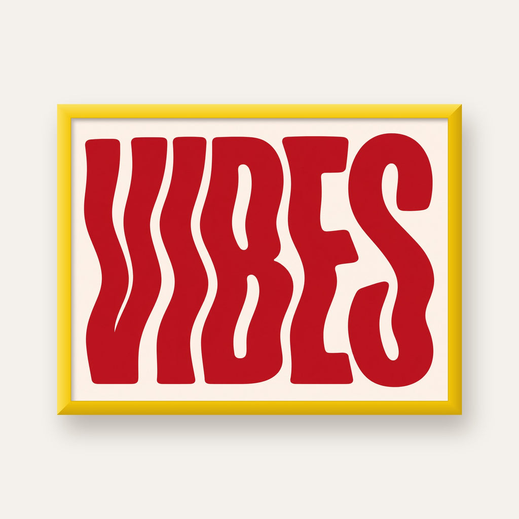 Dalgalı Tipografi Vibes Kırmızı Minimal Poster Baskısı — sarı çerçeveli