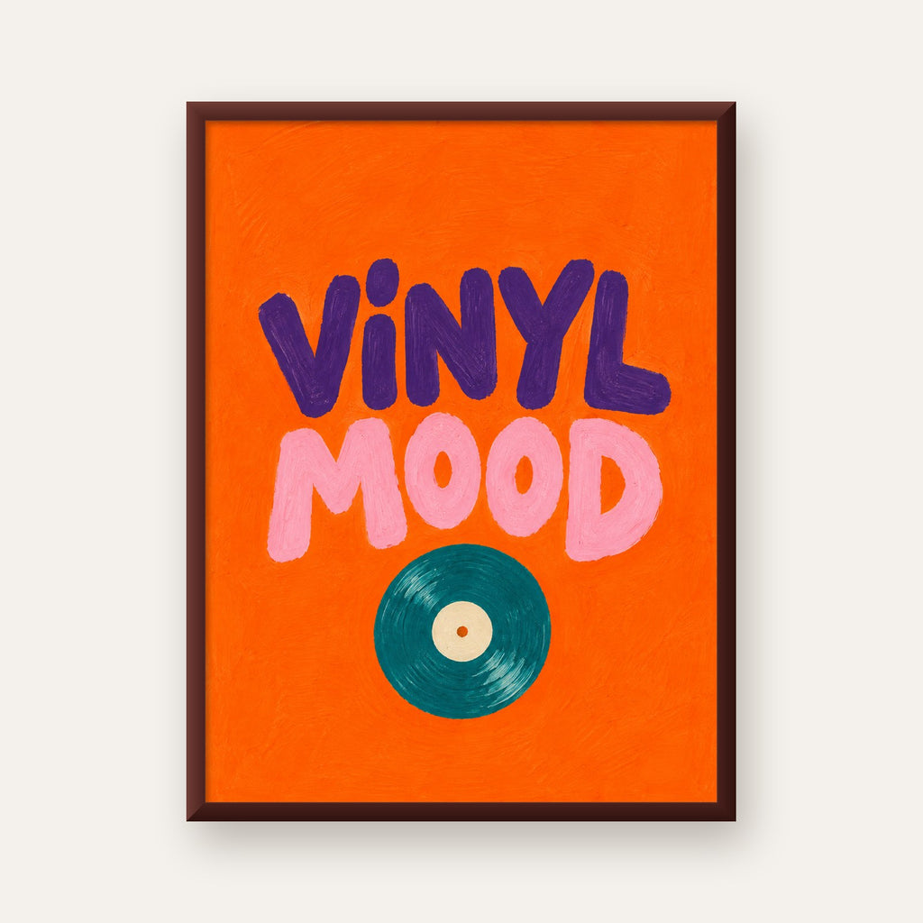 Vinyl Mood Retro Poster – Turuncu Zemin, Plak İllüstrasyon — ceviz çerçeveli