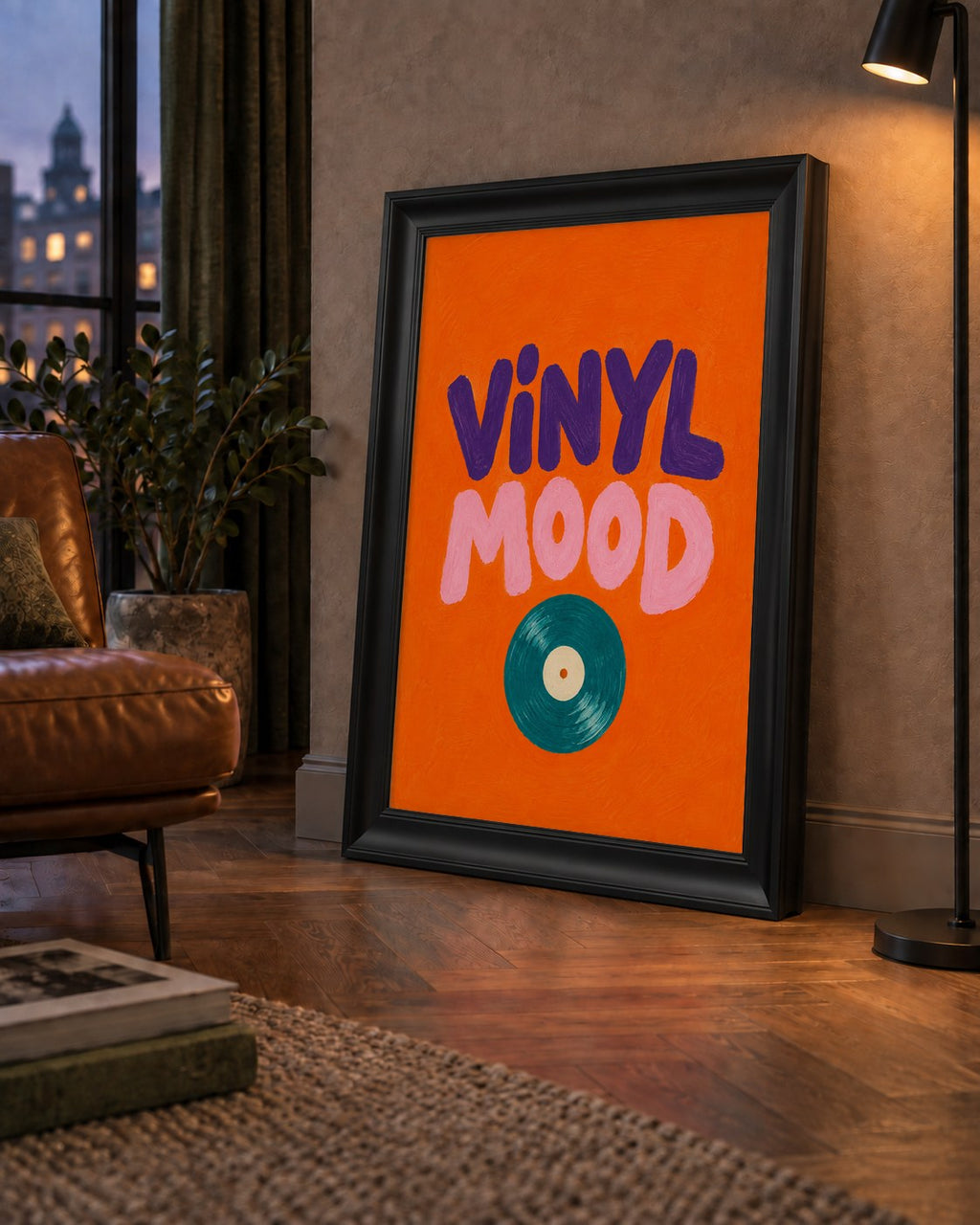Vinyl Mood Retro Poster – Turuncu Zemin, Plak İllüstrasyon — çerçeveli hâliyle bir ev duvarında