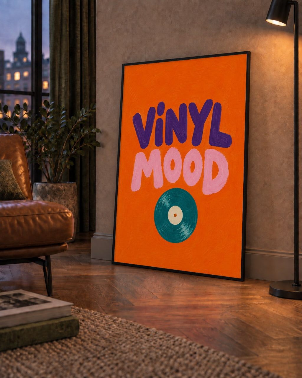 Vinyl Mood Retro Poster – Turuncu Zemin, Plak İllüstrasyon — çerçeveli hâliyle bir ev duvarında