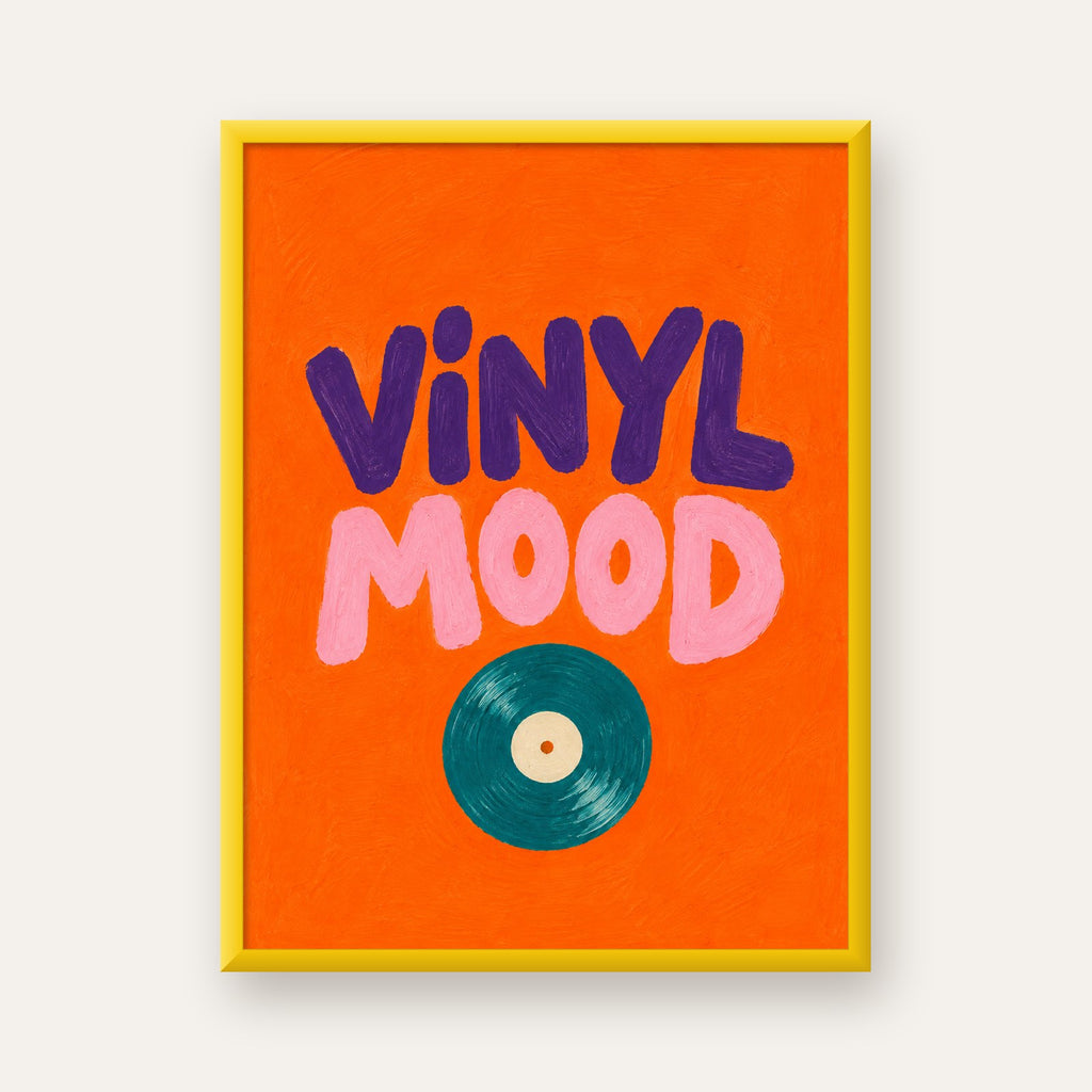 Vinyl Mood Retro Poster – Turuncu Zemin, Plak İllüstrasyon — sarı çerçeveli