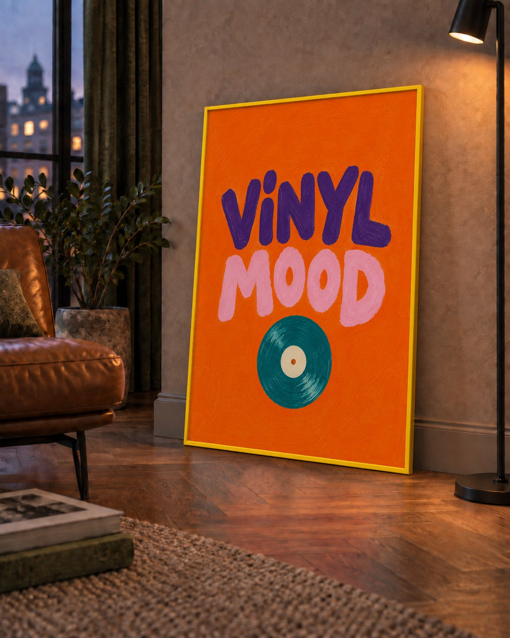 Vinyl Mood Retro Poster – Turuncu Zemin, Plak İllüstrasyon — çerçeveli hâliyle bir ev duvarında