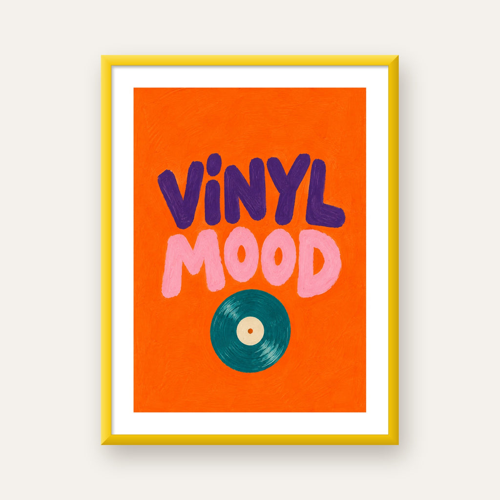 Vinyl Mood Retro Poster – Turuncu Zemin, Plak İllüstrasyon — sarı çerçeveli paspartulu