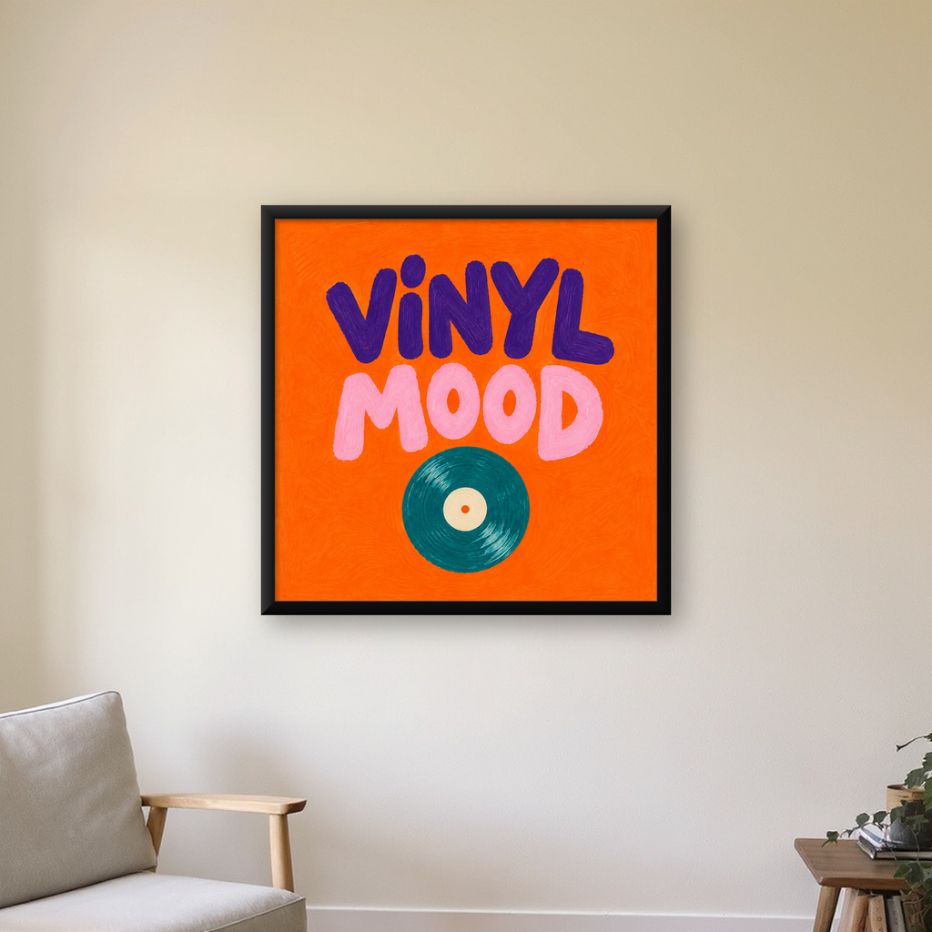 Vinyl Mood Retro Poster – Turuncu Zemin, Plak İllüstrasyon — Kare baskı, çerçeveli hâliyle bir ev duvarında