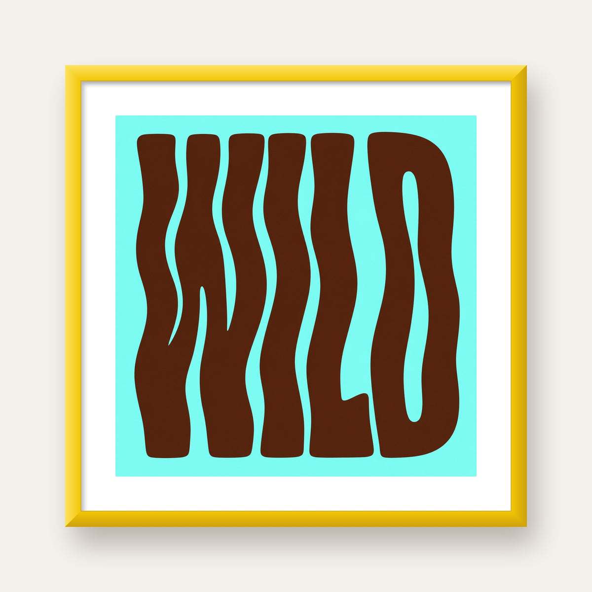 Retro Tipografi Poster – WILD Yazılı Modern Sanat Baskısı — sarı çerçeveli paspartulu