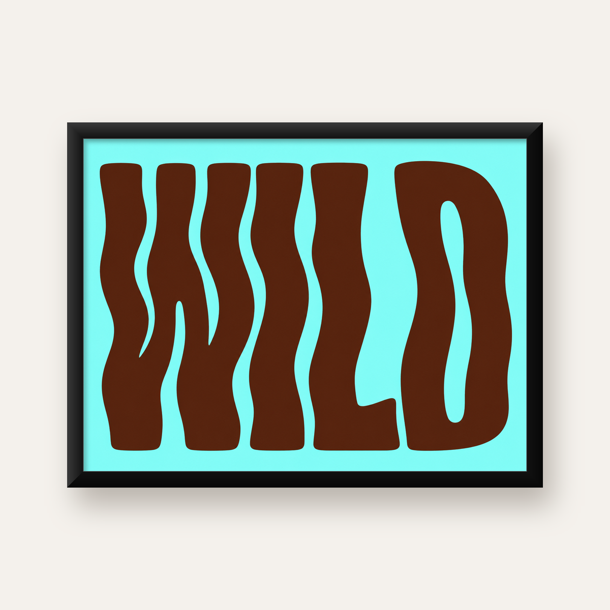 Retro Tipografi Poster – WILD Yazılı Modern Sanat Baskısı — Yatay baskı, düz siyah çerçeveli duvar posteri