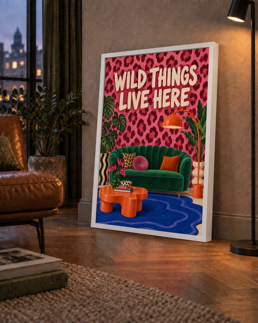 Wild Things Live Here Renkli Modern Salon Poster Duvar Dekoru — çerçeveli hâliyle bir ev duvarında