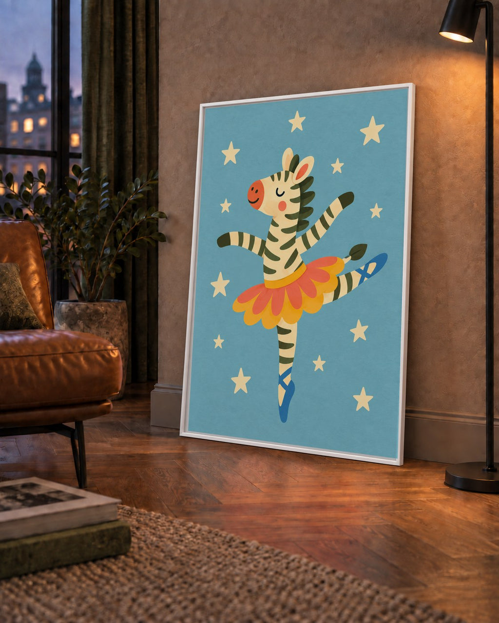 Balerin Zebra ve Yıldızlar Çocuk Odası Poster Sanatı — çerçeveli hâliyle bir ev duvarında