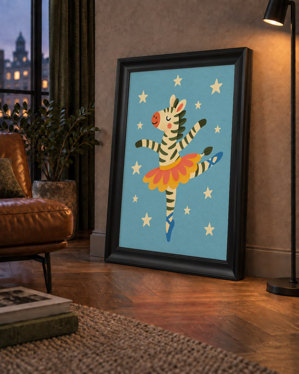 Balerin Zebra ve Yıldızlar Çocuk Odası Poster Sanatı — çerçeveli hâliyle bir ev duvarında