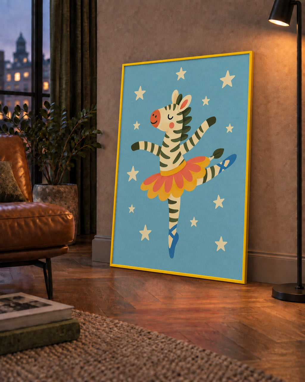 Balerin Zebra ve Yıldızlar Çocuk Odası Poster Sanatı — çerçeveli hâliyle bir ev duvarında