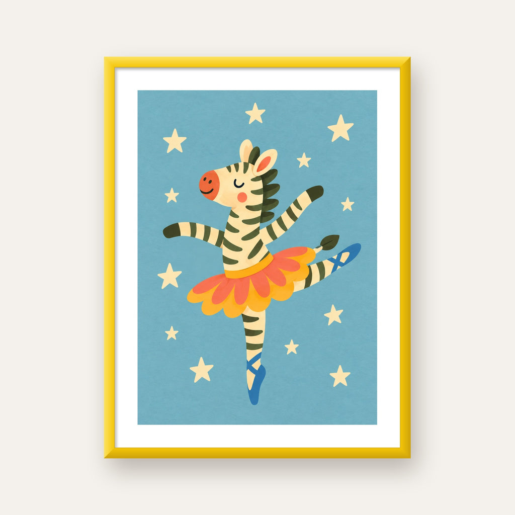 Balerin Zebra ve Yıldızlar Çocuk Odası Poster Sanatı — sarı çerçeveli paspartulu