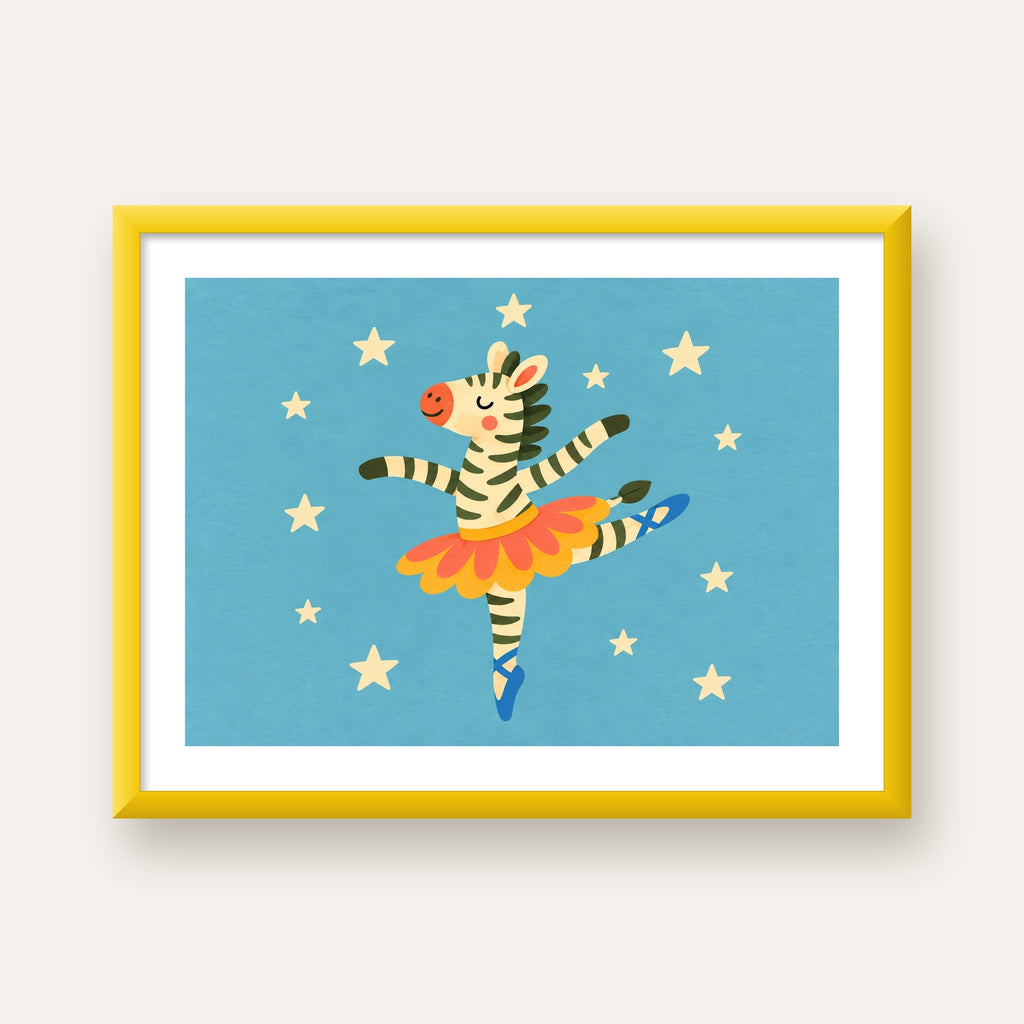 Balerin Zebra ve Yıldızlar Çocuk Odası Poster Sanatı — sarı çerçeveli paspartulu